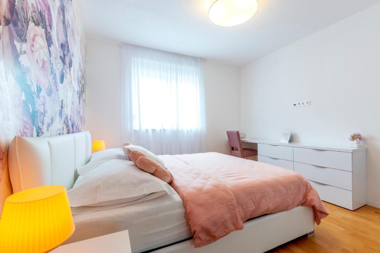 Rose Daire Kastela Dış mekan fotoğraf
