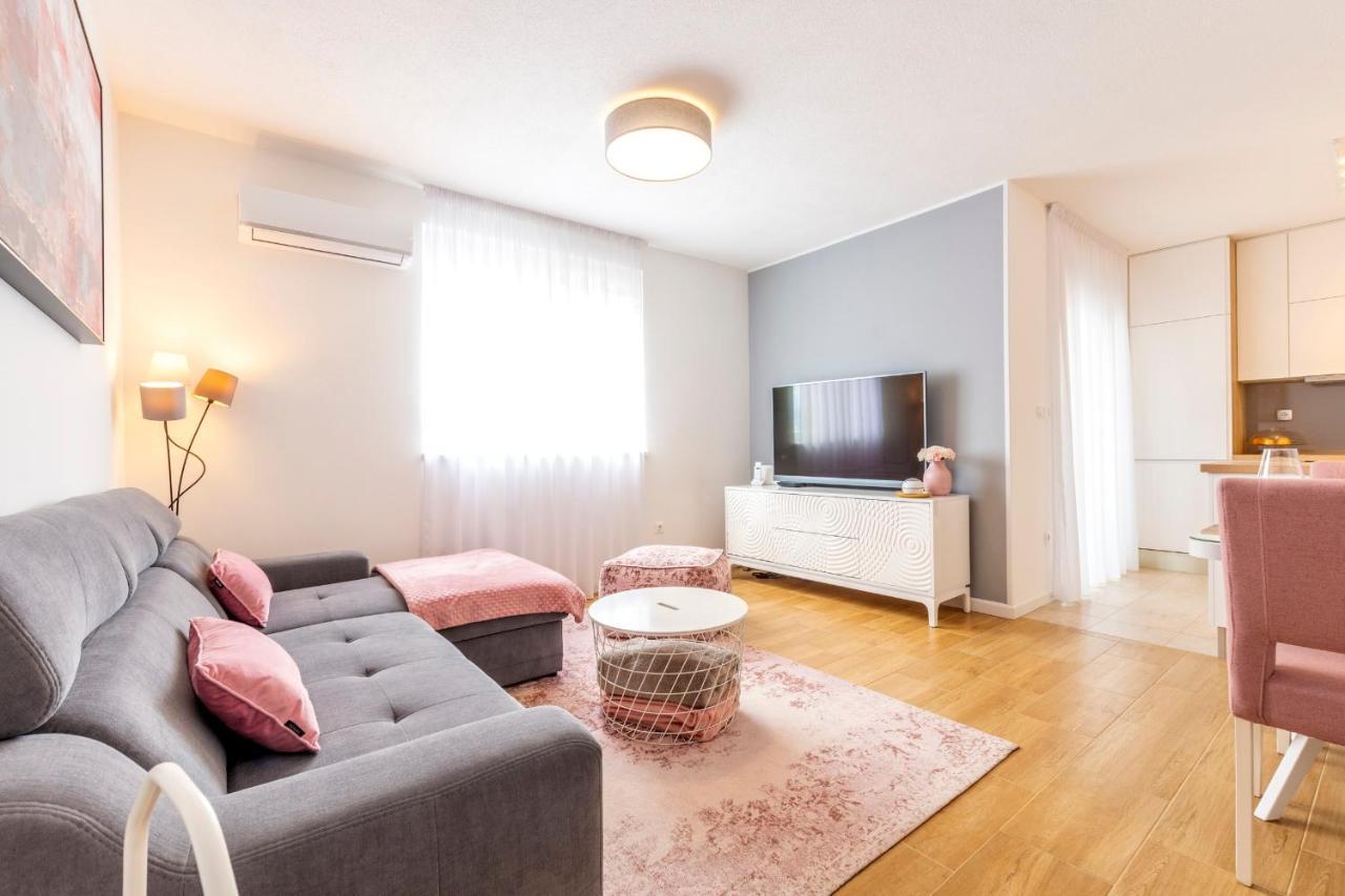 Rose Daire Kastela Dış mekan fotoğraf